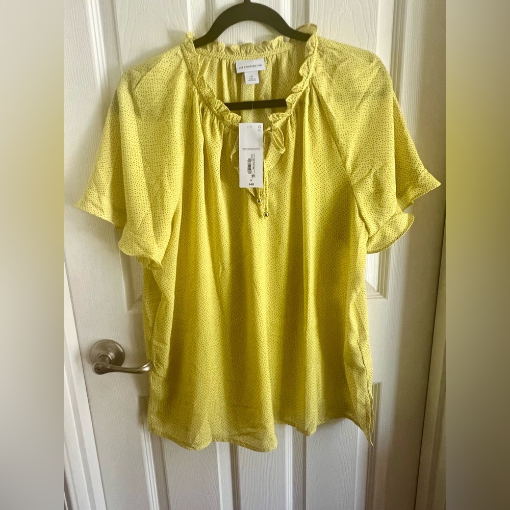 NWOT Liz Claiborne short sleeved blouse…nice yellow color…black dots…XL.